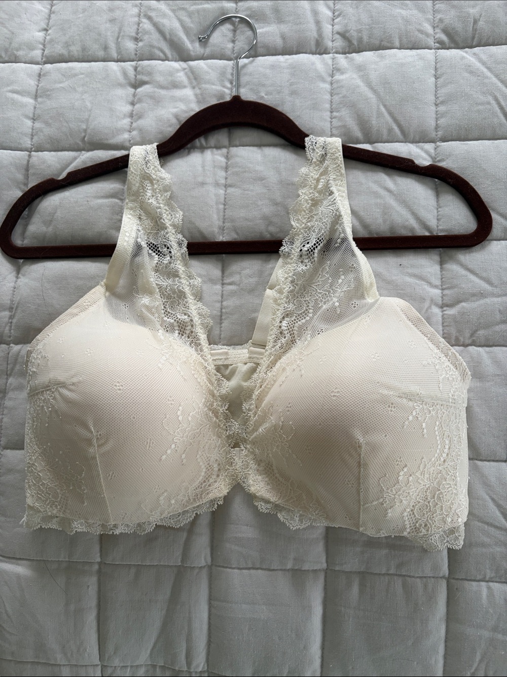 Spanx XL Undietectable Four Play Lace Wireless Bralette